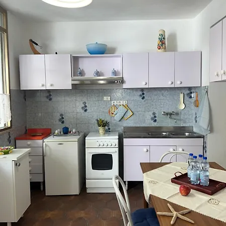 Casa A Due Passi Dal Mare 別荘 ヴィアレッジョ